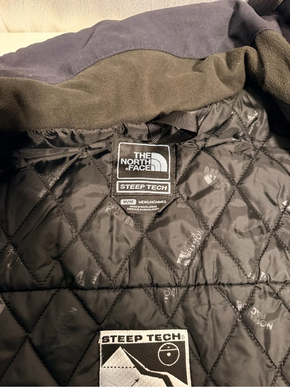 The North Face Men’s Light Gray and Black Ski Jacket - Steep Tech Style